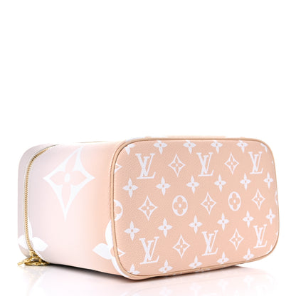 Louis Vuitton Monogram Giant By The Pool Nice BB Brume 4 of 11