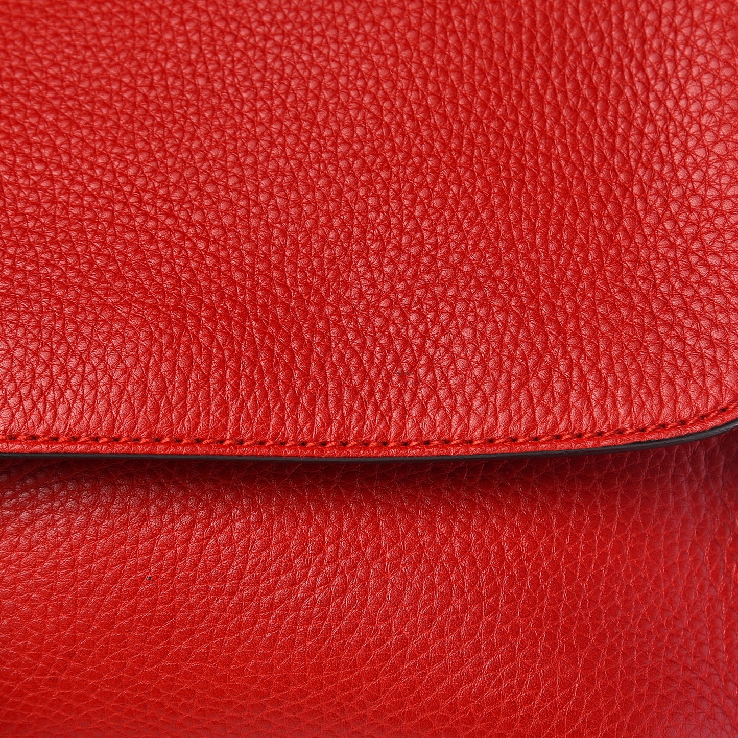 Pebbled Calfskin Bamboo Daily Flap Shoulder Bag Red