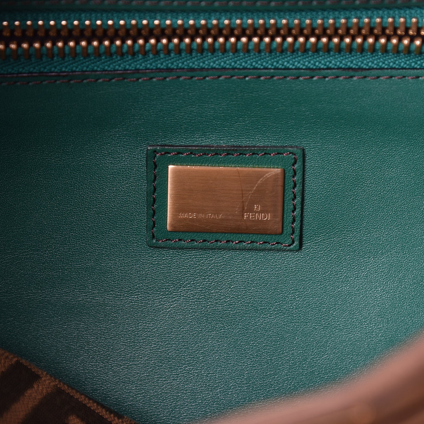 Buffalo Vitello Large Peekaboo Iconic Satchel Tobacco Verde