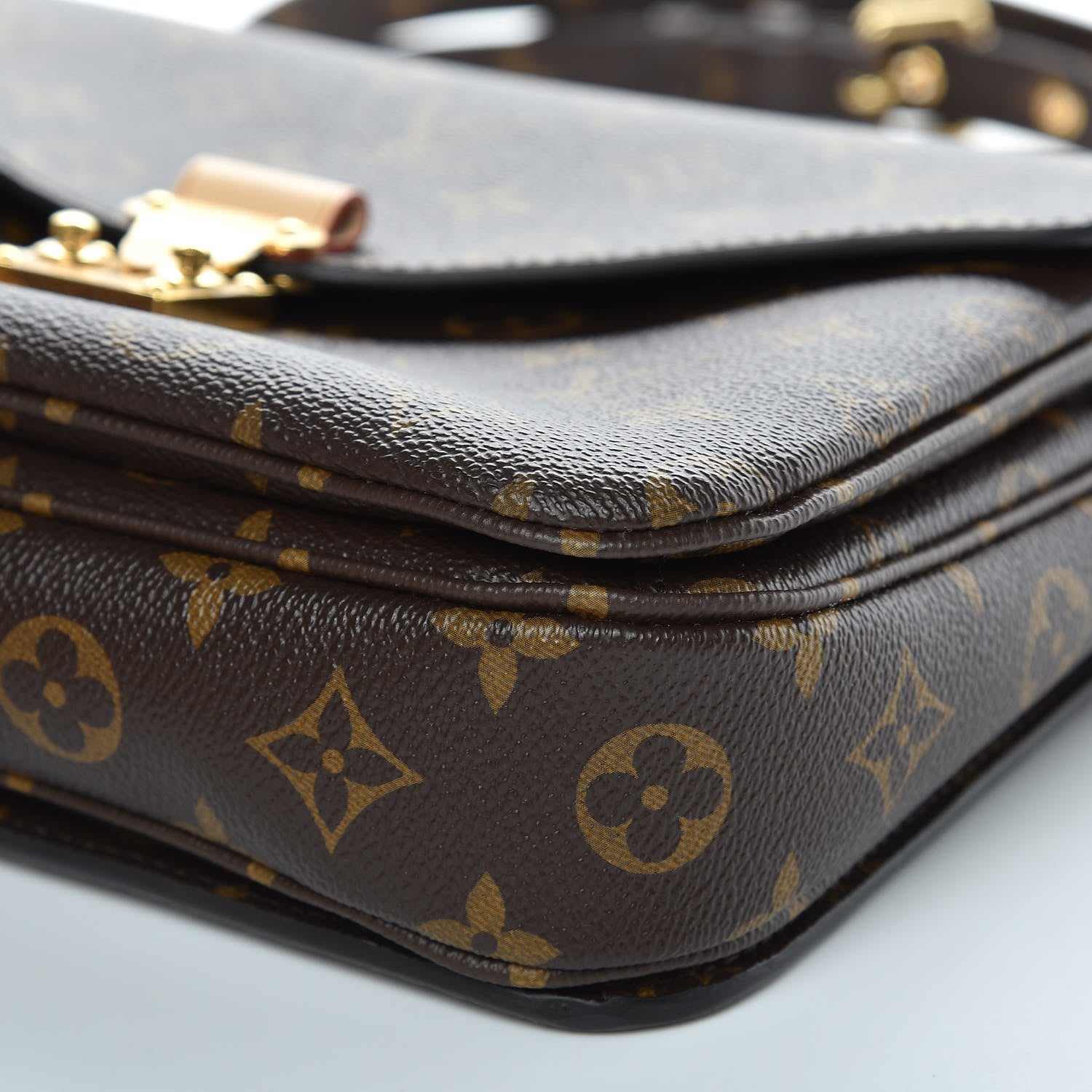 Louis Vuitton Monogram Pochette Metis 9 of 10