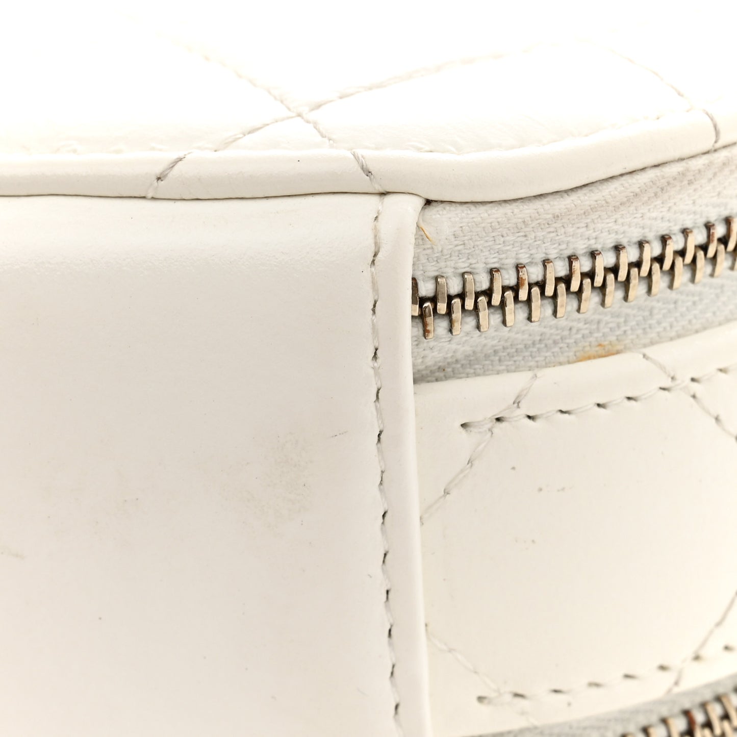 Lambskin Quilted Round Handle With Care Vanity With Chain White