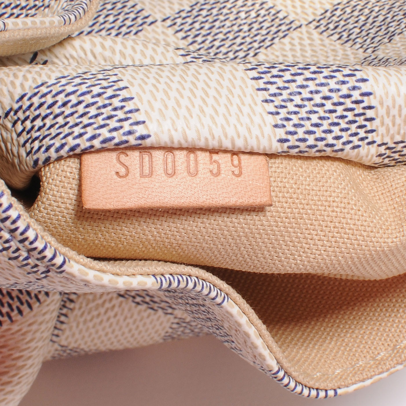 Louis Vuitton Damier Azur Totally PM 7 of 7