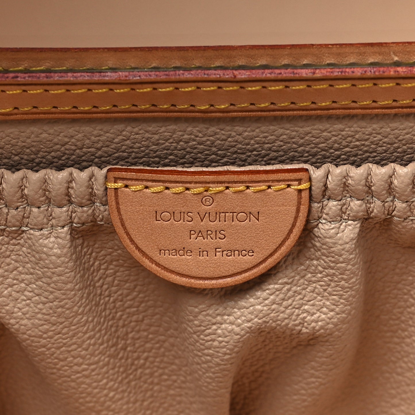 Monogram Nice Vanity