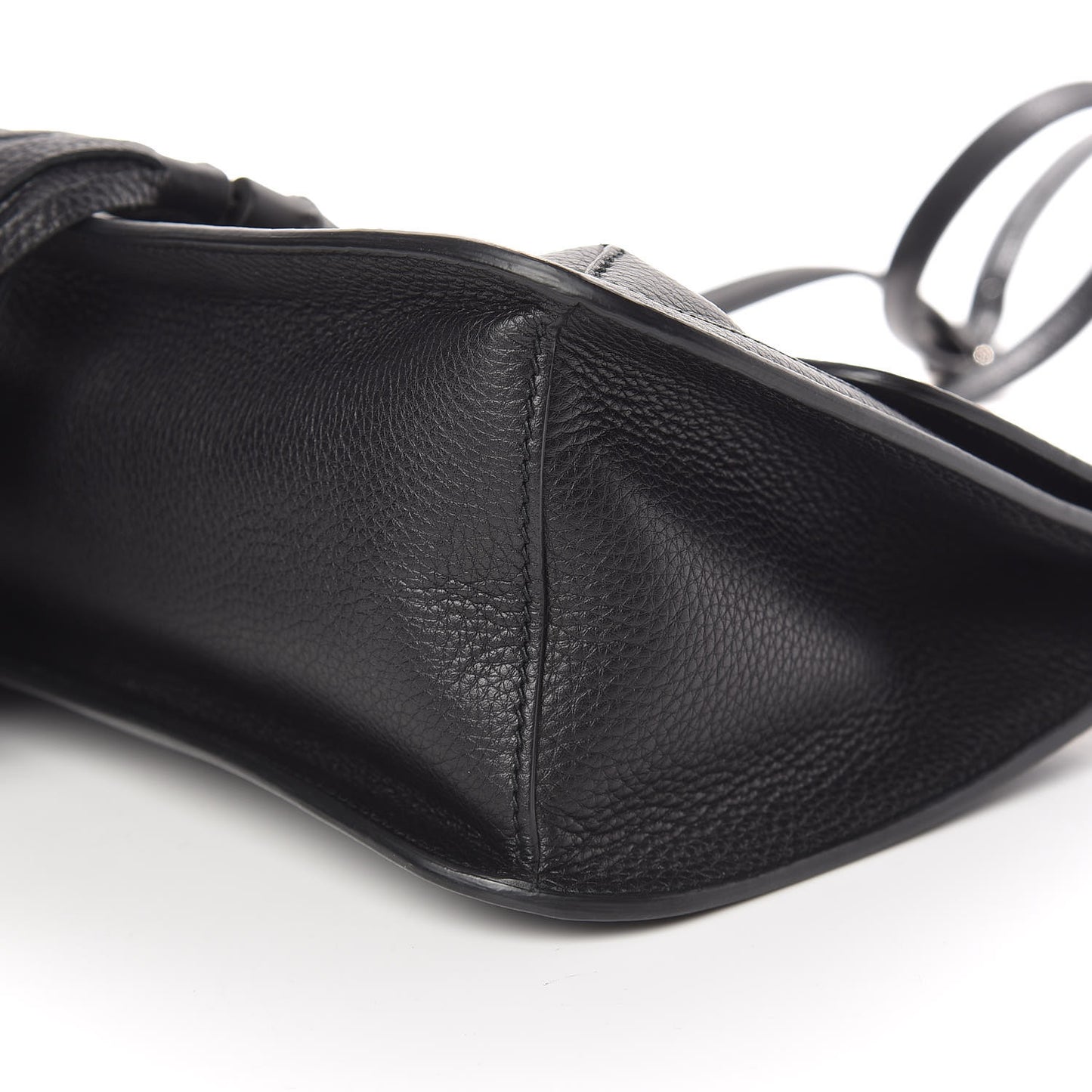 Pebbled Calfskin Medium Bamboo Daily Flap Shoulder Bag Black