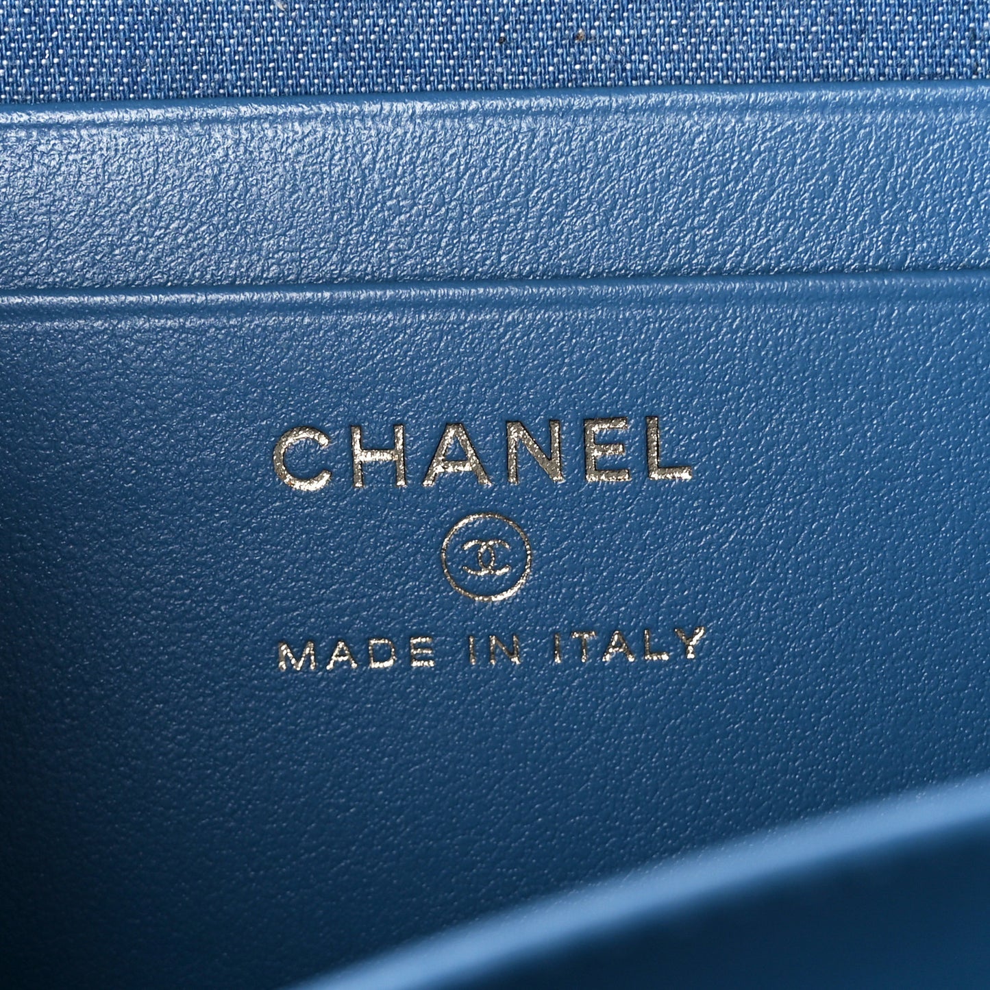 Denim Quilted CC Pearl Crush Camera Case Blue