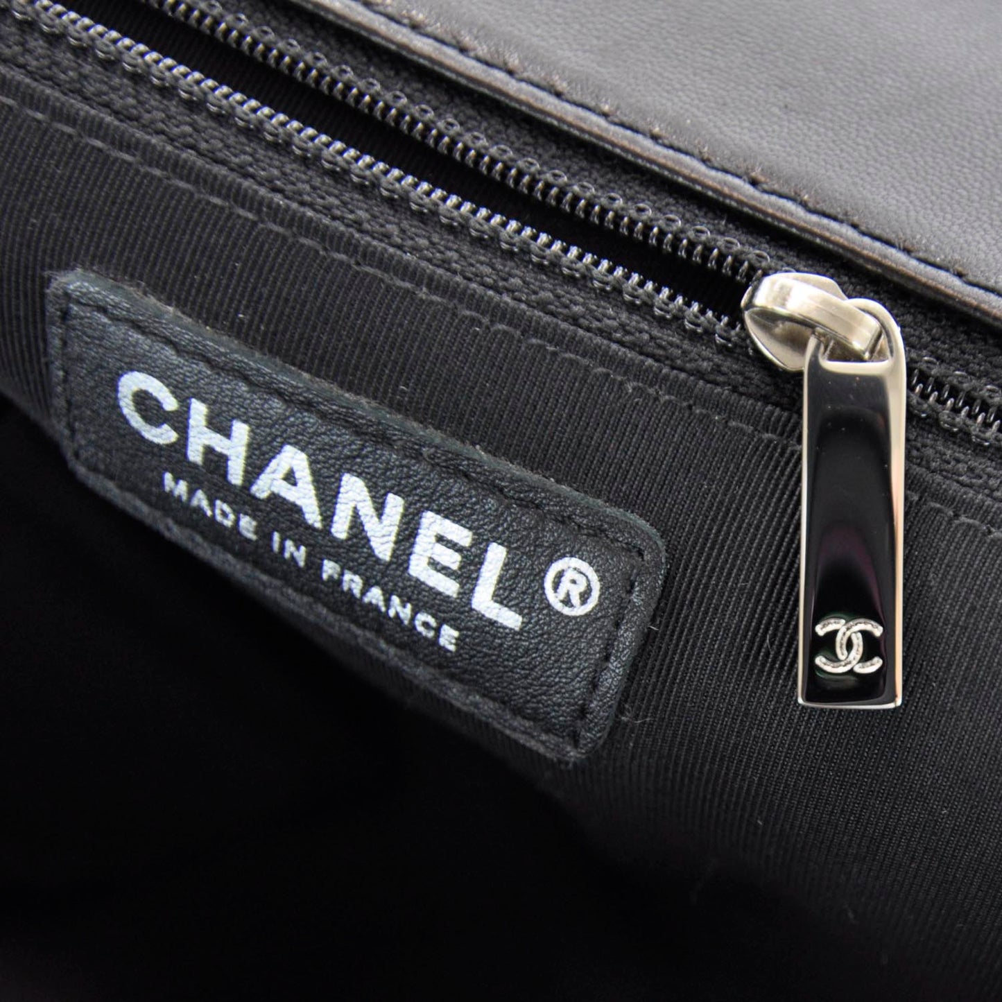 Lambskin Large Chevron Flap Black