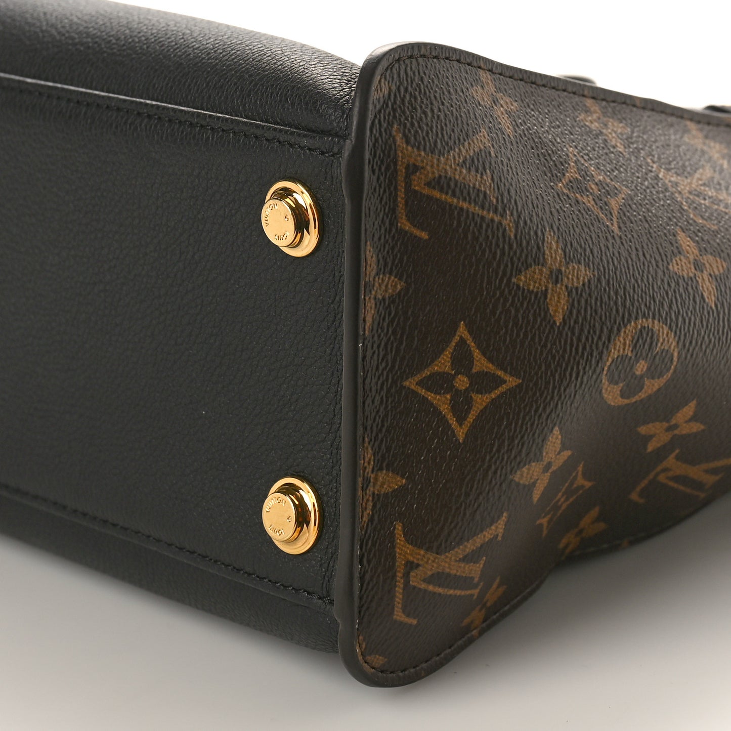 Calfskin Monogram On My Side MM Black