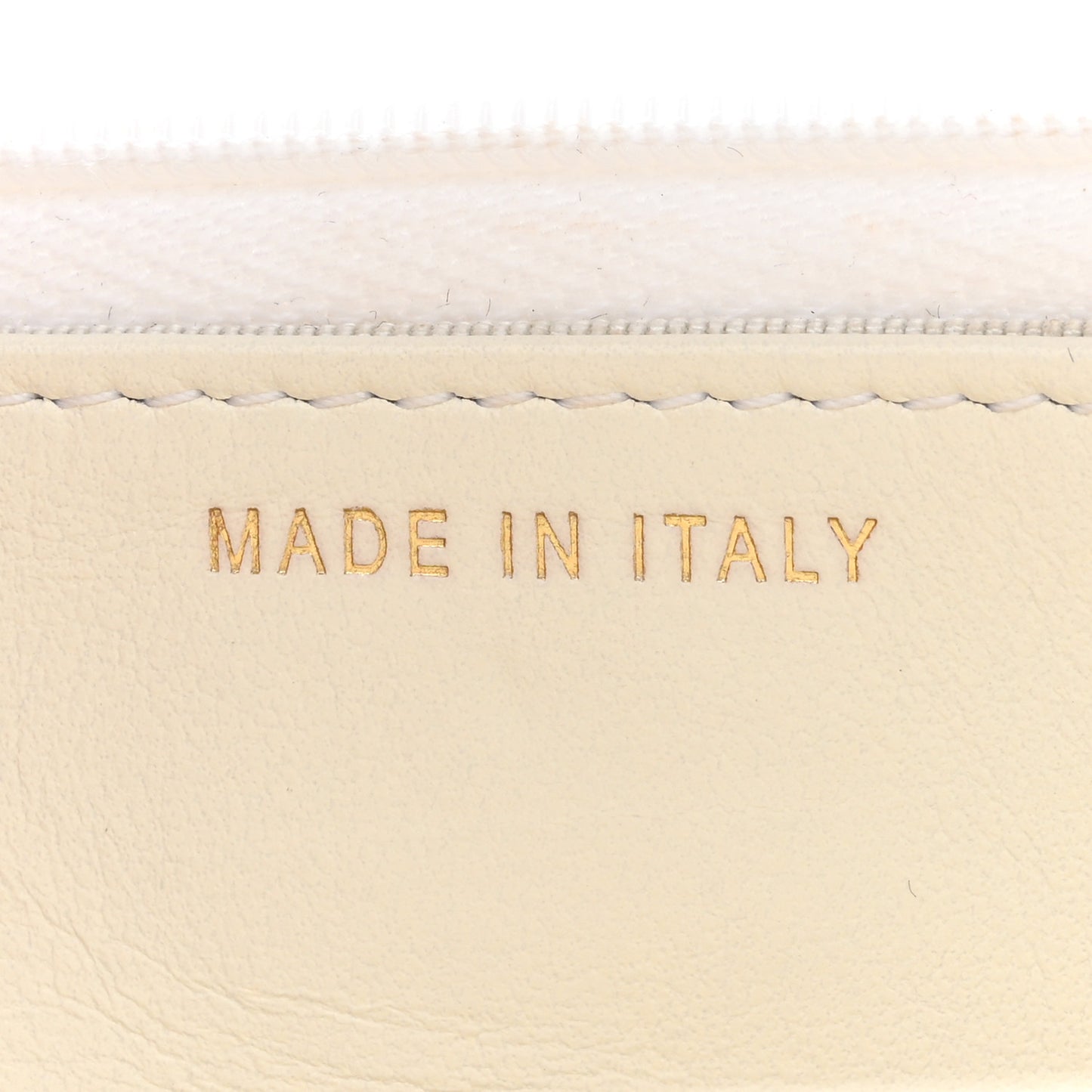 Caviar Quilted Wallet on Chain WOC White