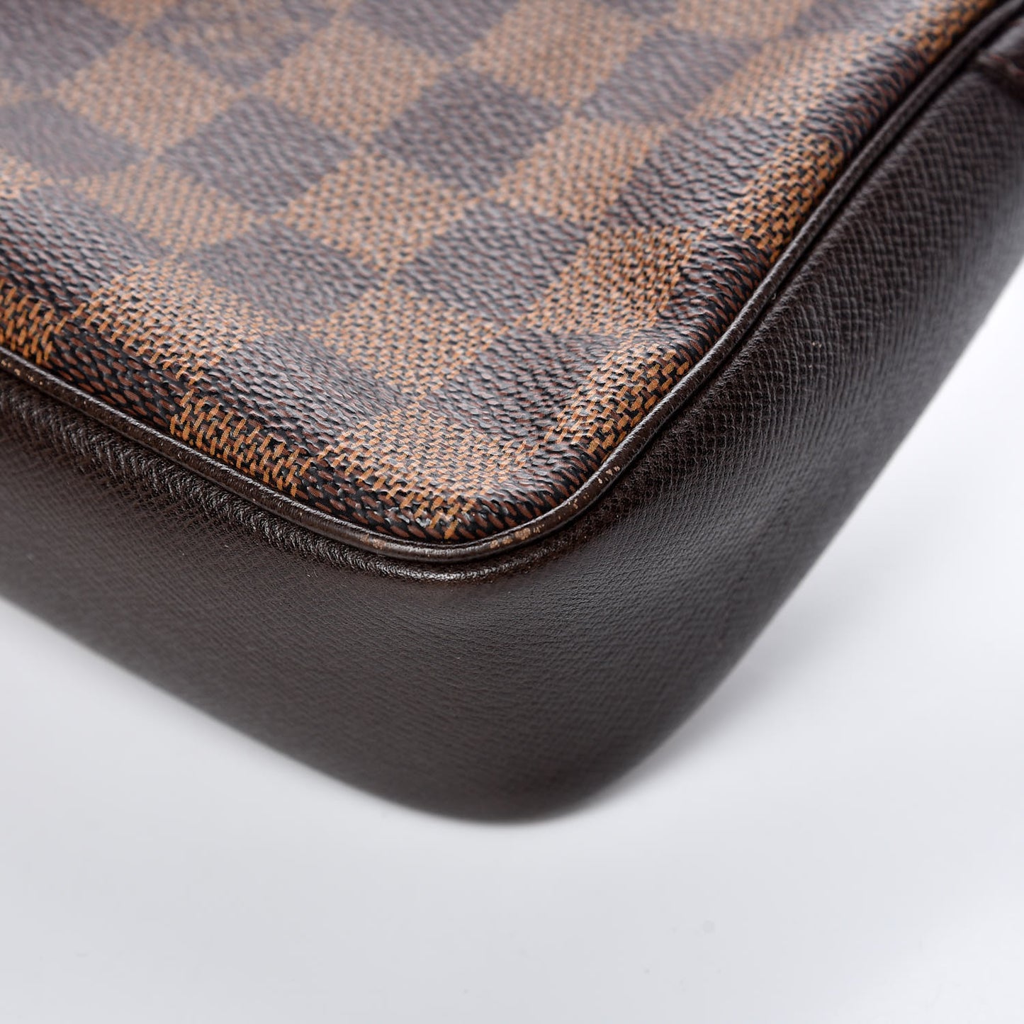 Damier Ebene Trousse Make Up Bag Pochette