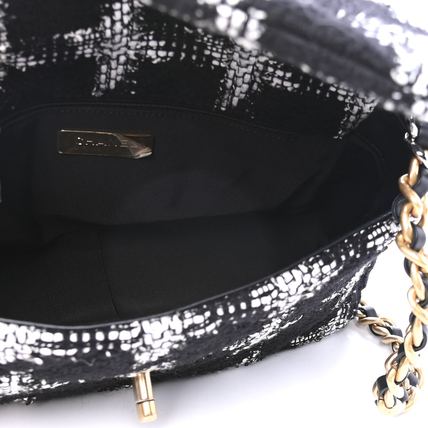 Tweed Quilted Medium Chanel 19 Flap Black White