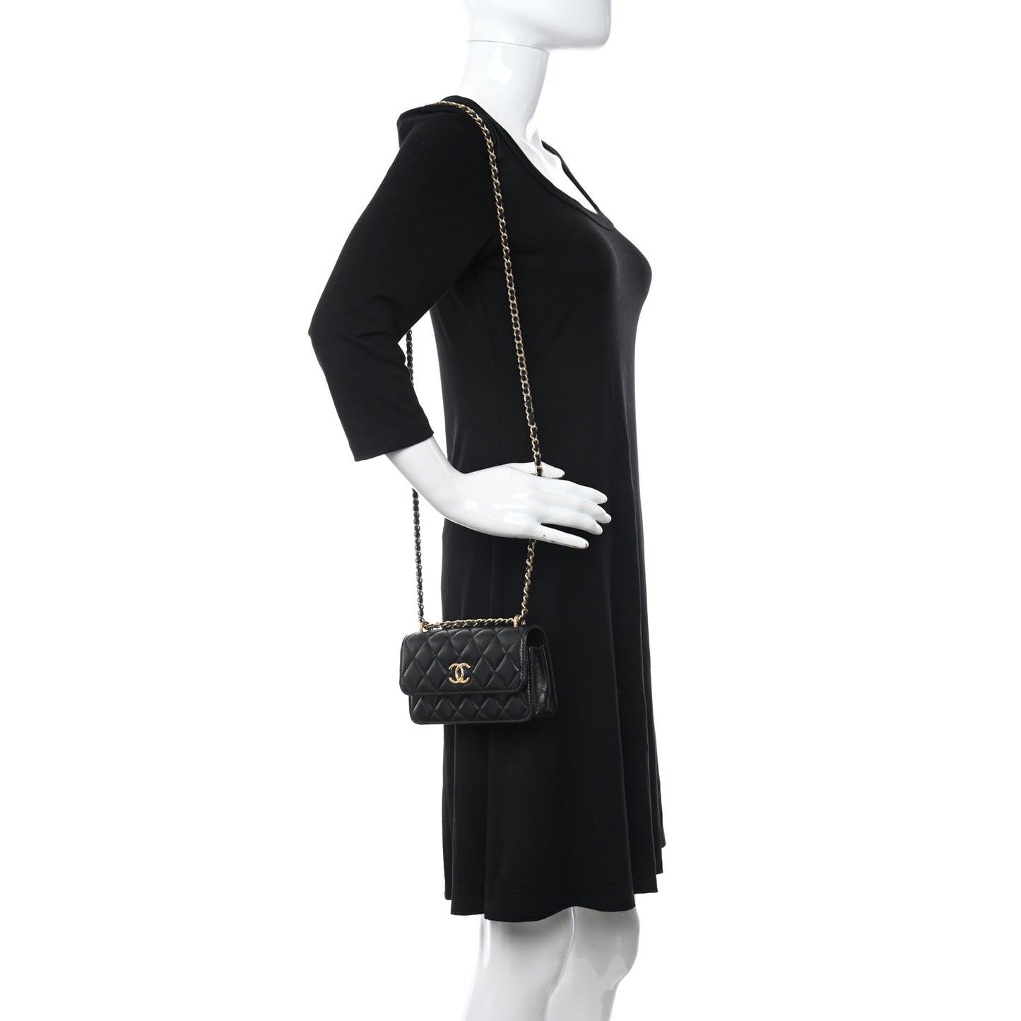 Lambskin Pearl Crush Quilted Flap Phone Holder With Chain Black