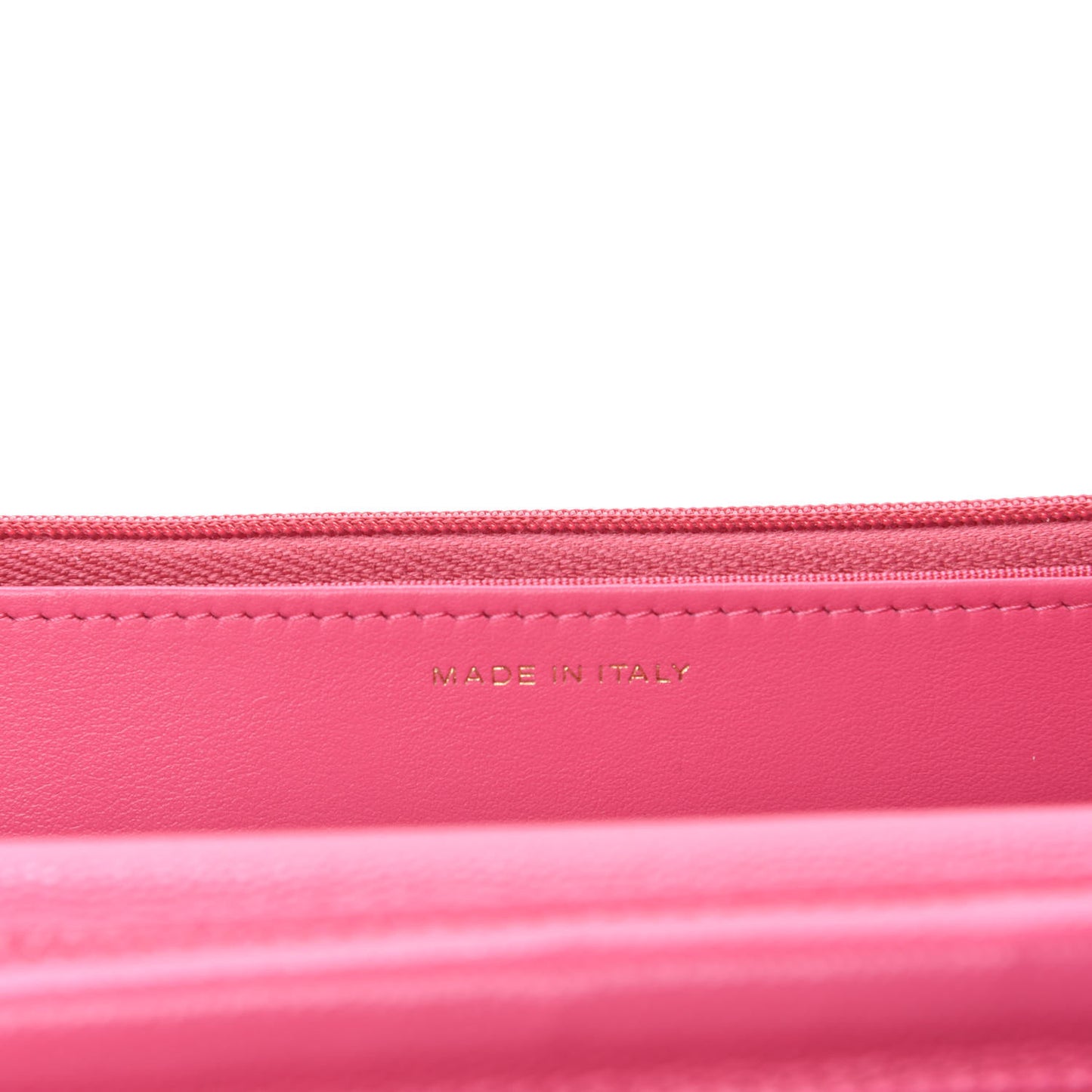 Caviar Quilted Wallet on Chain WOC Pink