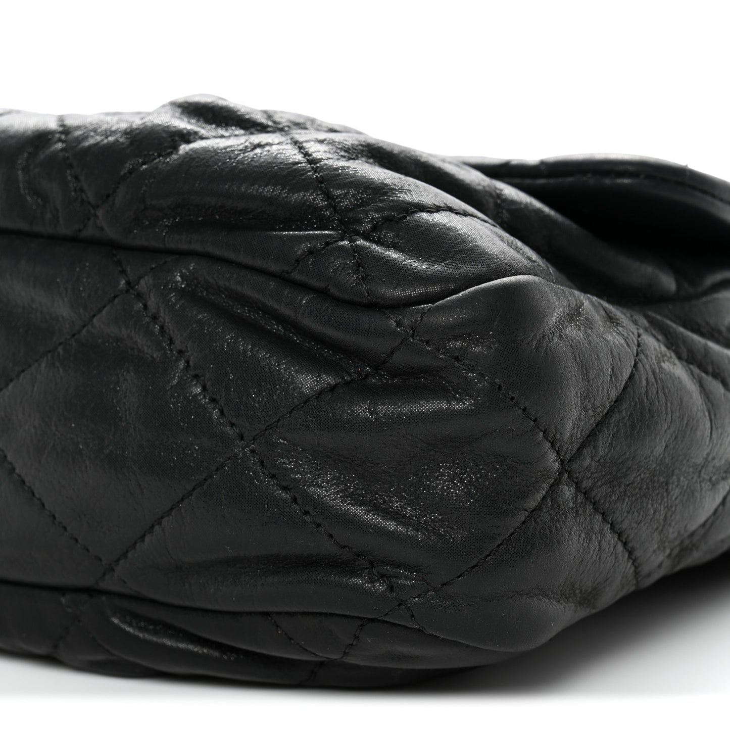 Iridescent Calfskin Large Chic Quilt Flap Black