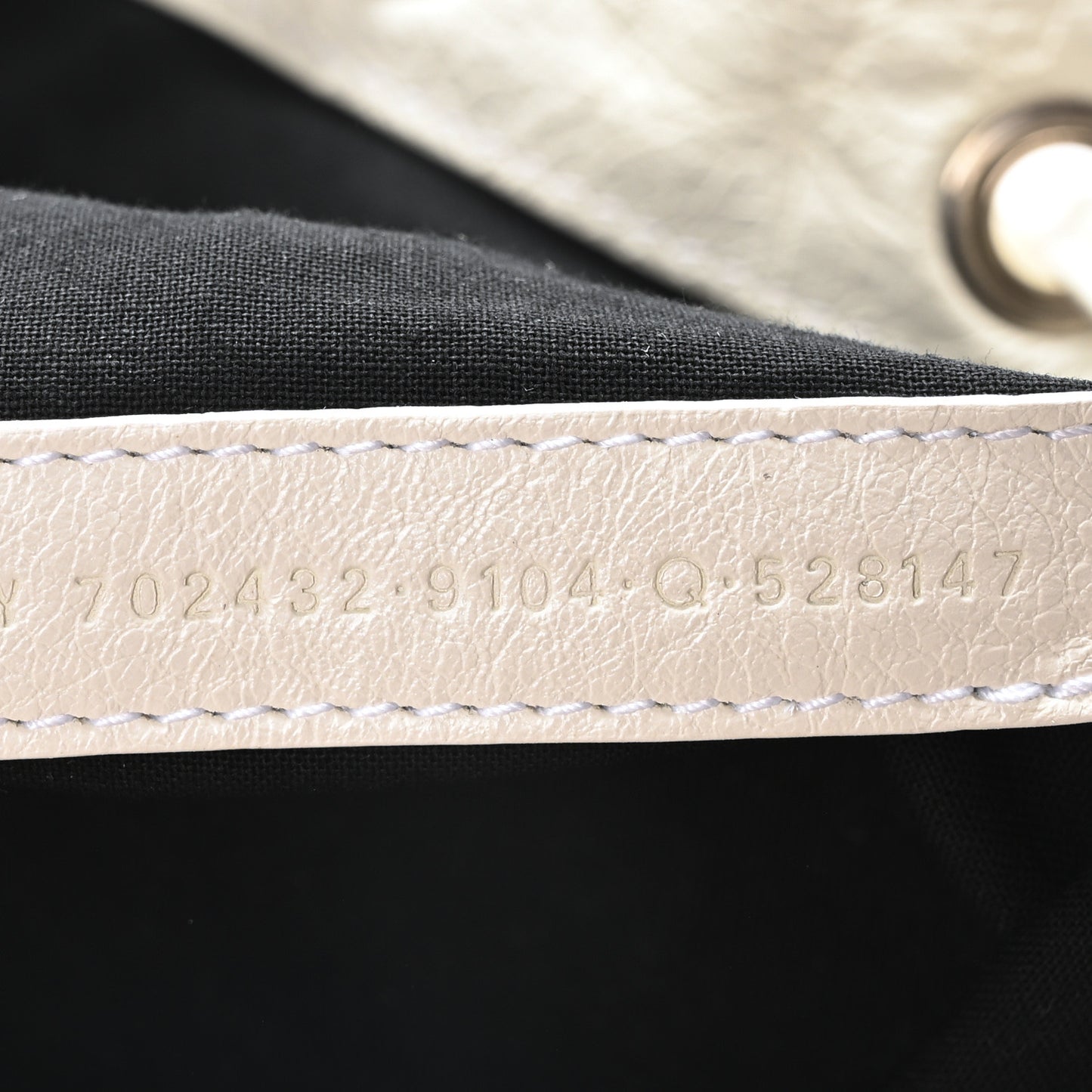 Agneau Arena Small Le Cagole Bucket Bag Optic White