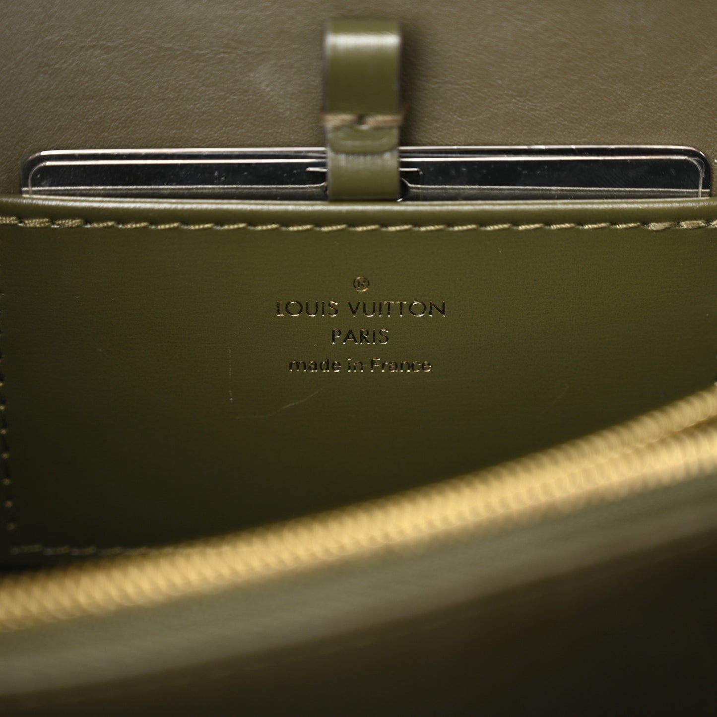 Grained Smooth Calfskin Rose Des Vents MM Khaki