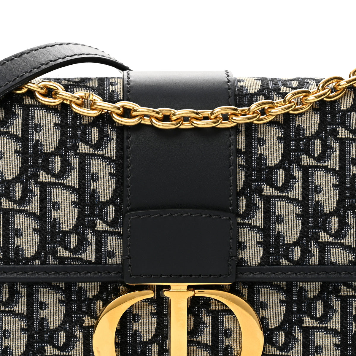 Oblique 30 Montaigne Chain Flap Bag Blue