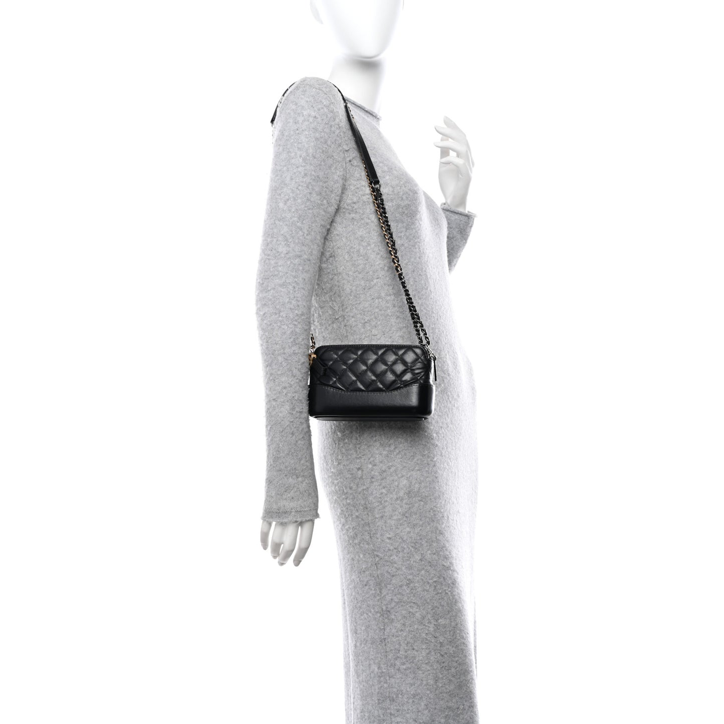 Aged Calfskin Quilted Small Gabrielle Clutch With Chain Black