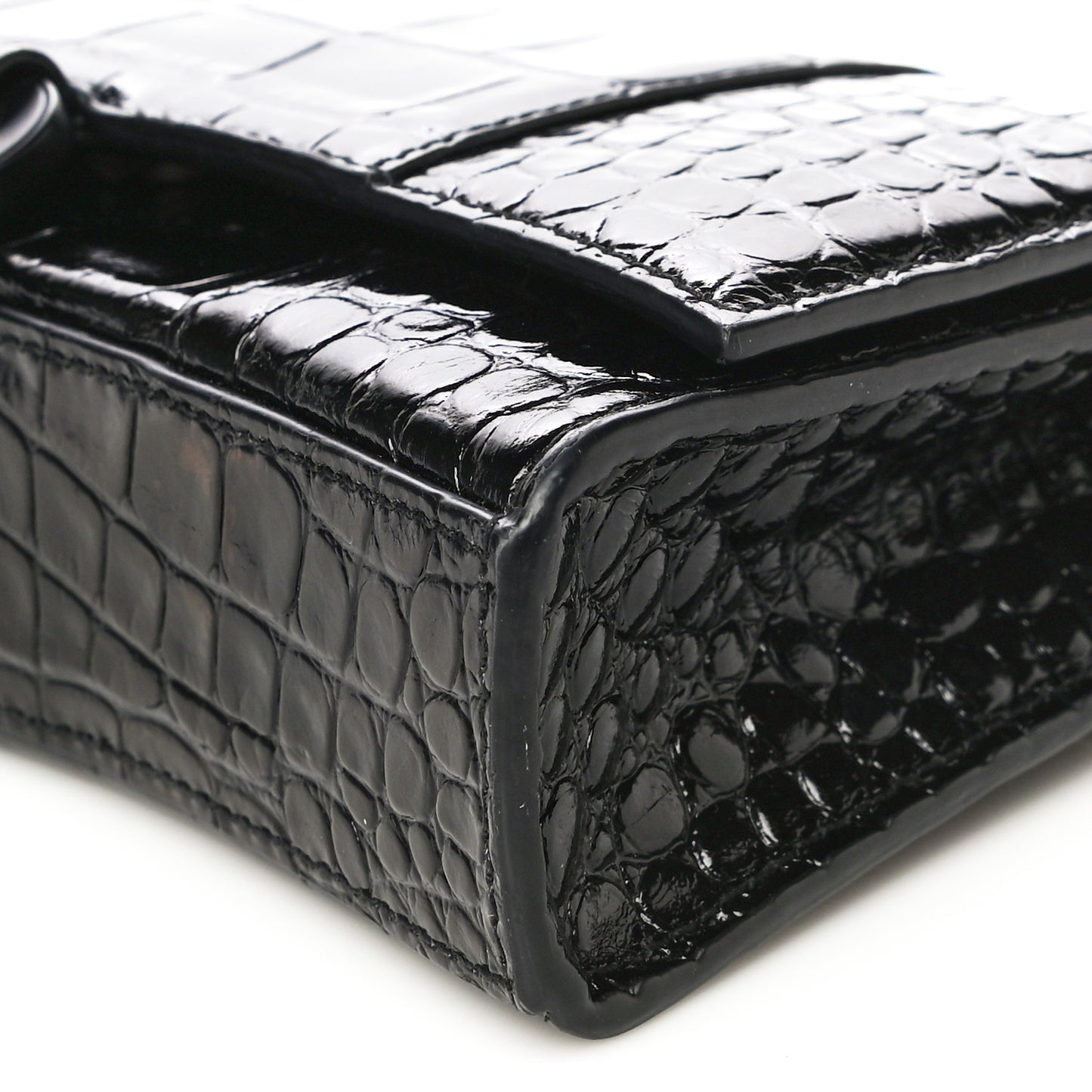 Shiny Calfskin Monochrome Crocodile Embossed Hourglass Chain Bag Black