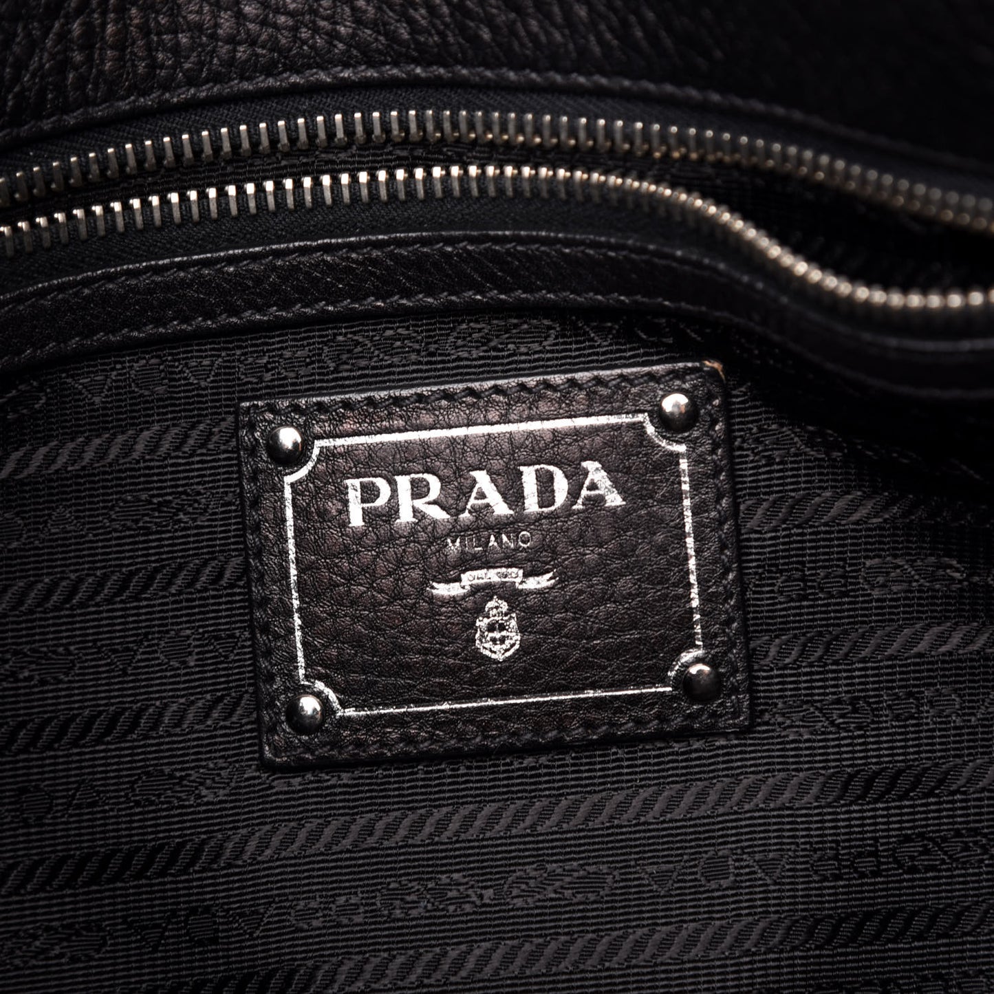 Vitello Daino Tote Black