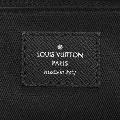 Louis Vuitton Taiga Pochette 24 Heures Black 6 of 9