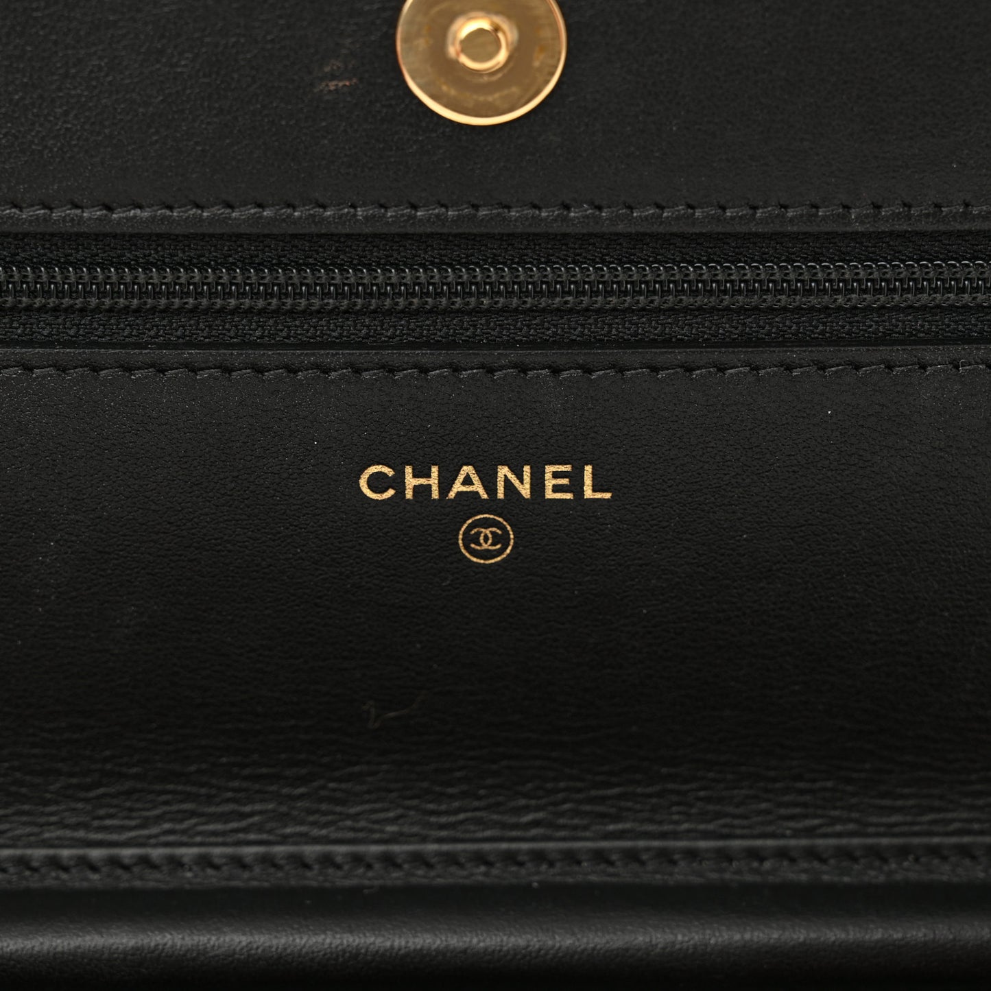 Shiny Aged Calfskin Quilted CC Wallet On Chain WOC Black