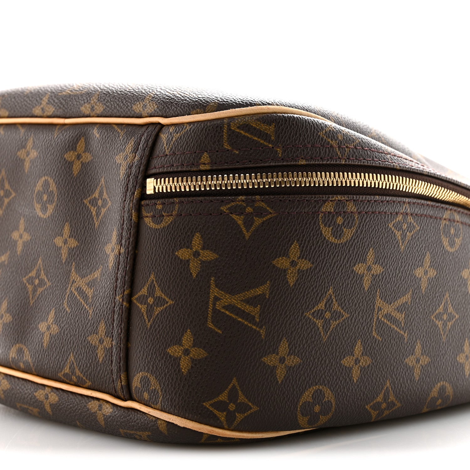 Louis Vuitton Monogram Excursion Shoe Bag 10 of 15