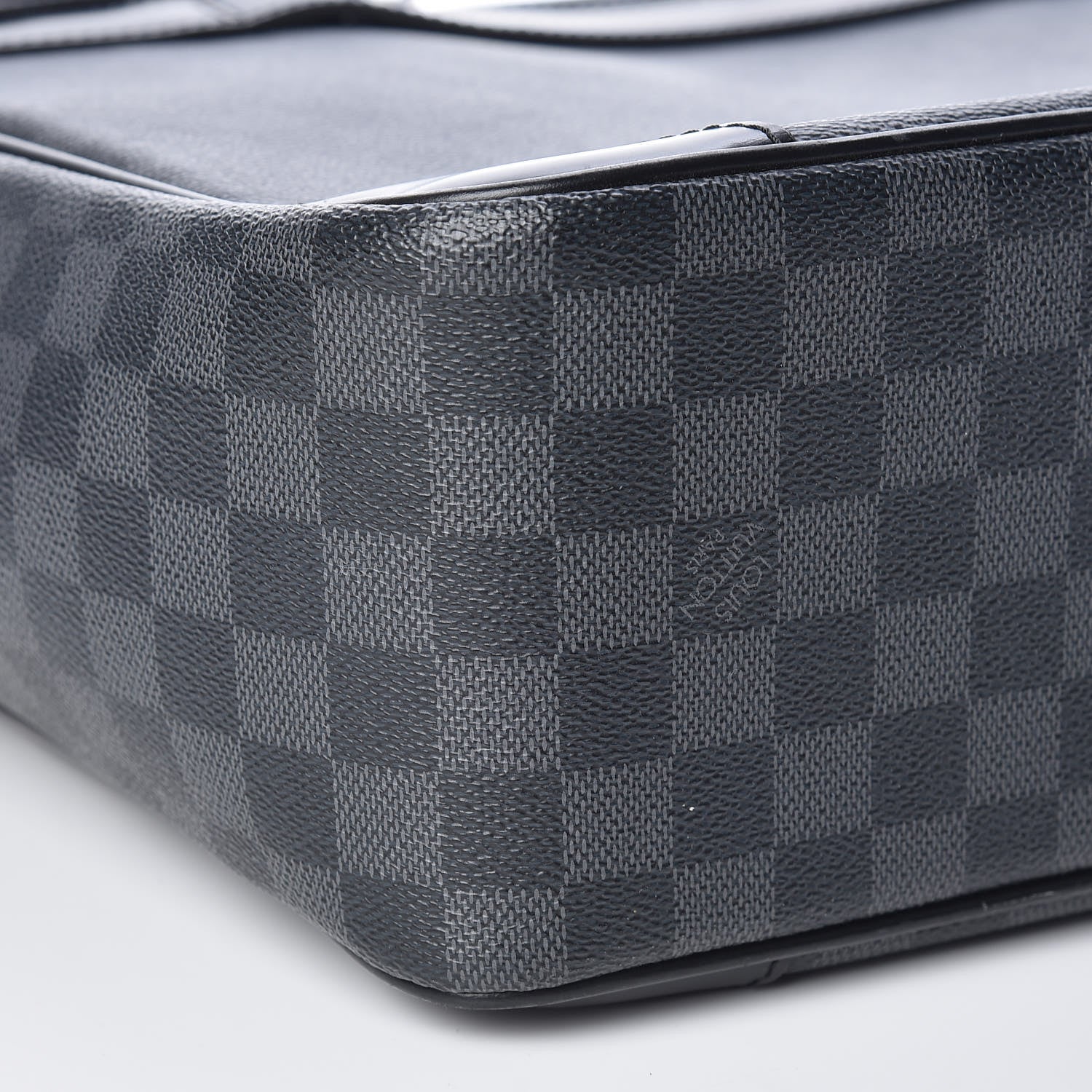 Louis Vuitton Damier Graphite Porte-Documents Voyage GM 8 of 9