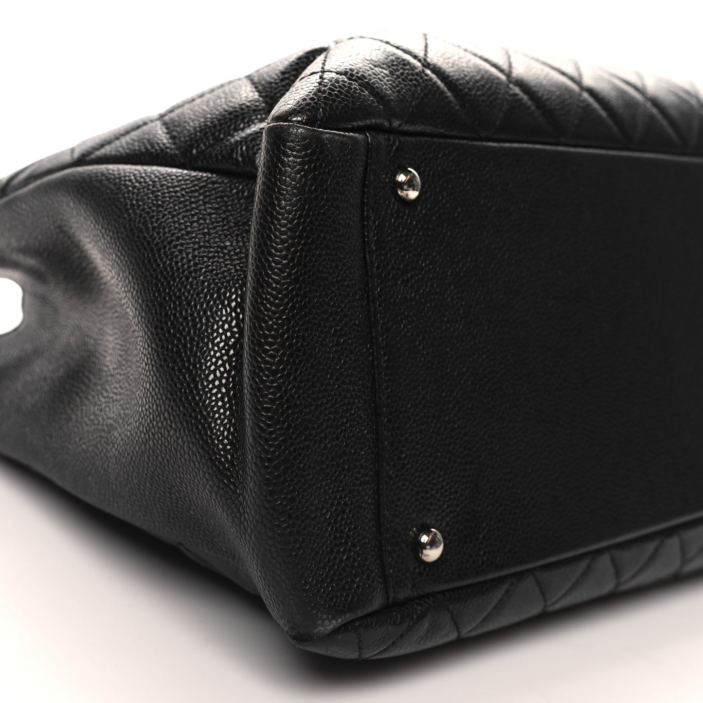 Caviar Quilted XL Grand Shopping Tote GST Black