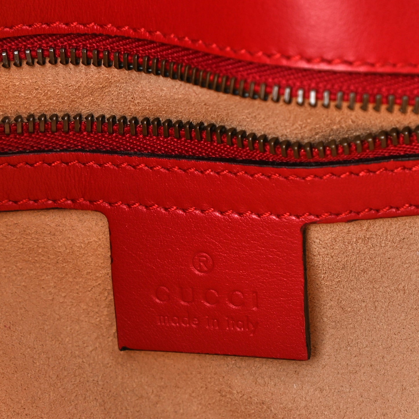 Calfskin Matelasse Small GG Marmont Shoulder Bag Hibiscus Red
