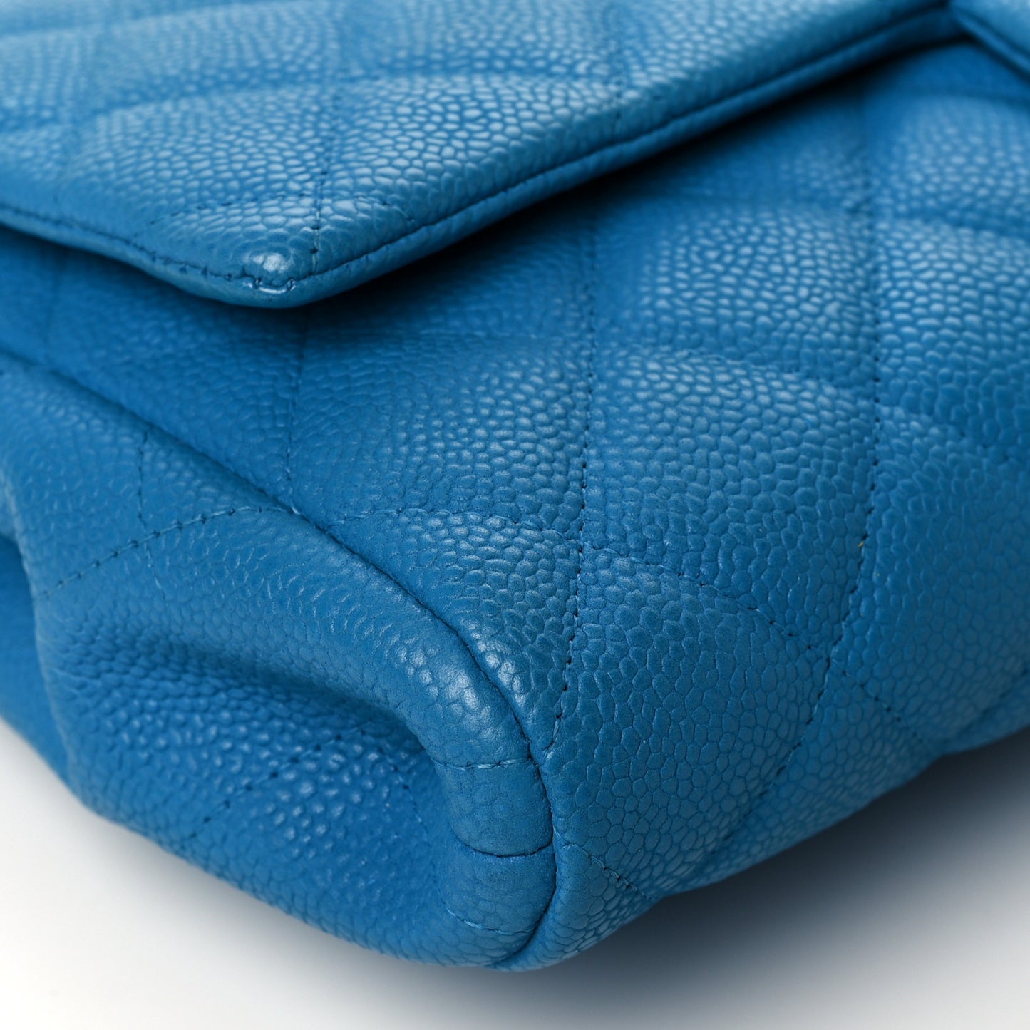 Iridescent Caviar Quilted Clutch With Chain Flap Blue