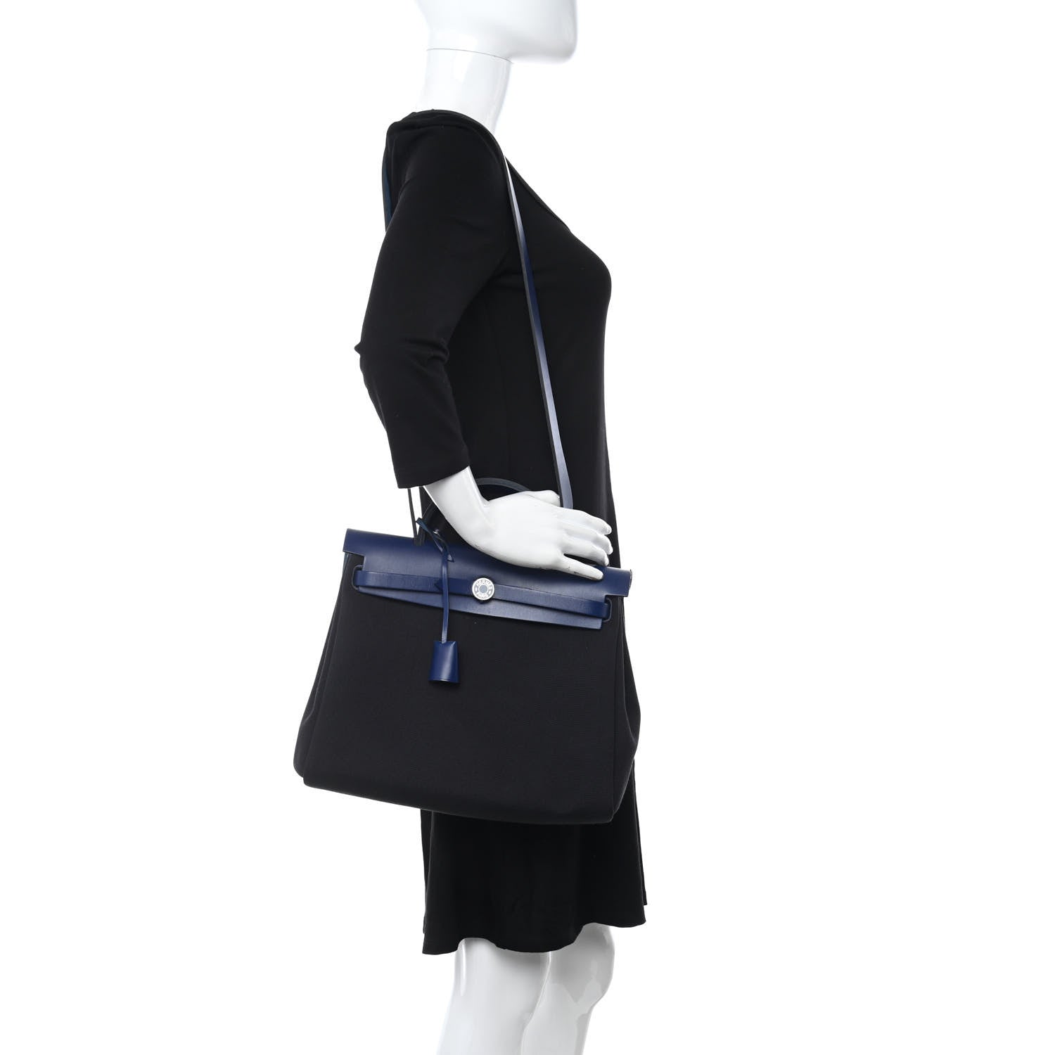 Hermes Military Toile Vache Hunter Laque Herbag Zip Retourne 31 PM Black Bleu Saphir 2 of 10