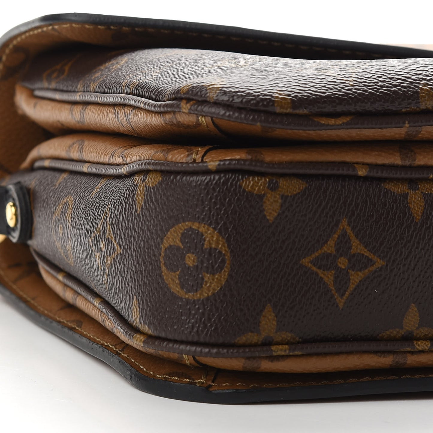 Reverse Monogram Pochette Metis