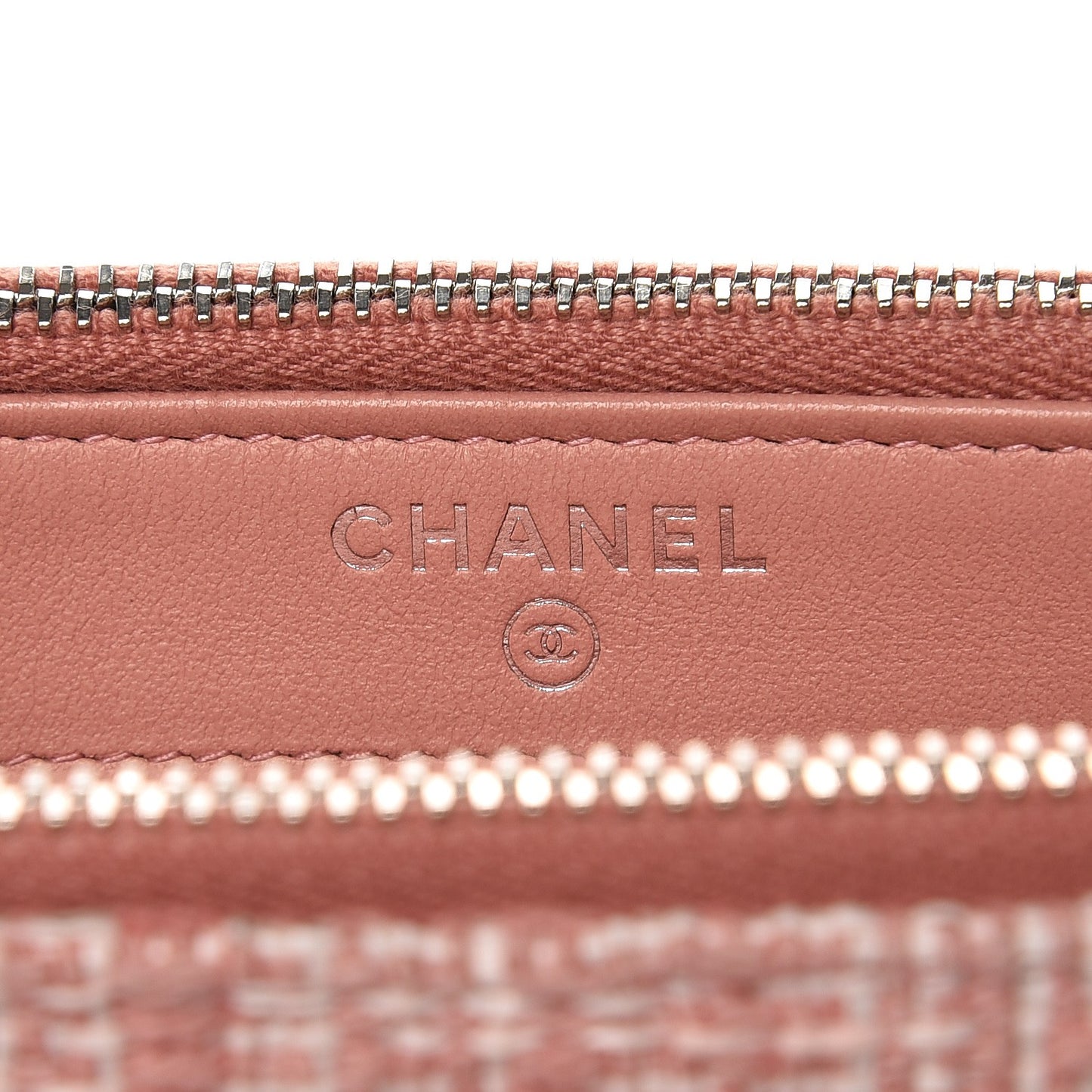 Canvas Small Deauville Clutch With Chain Pink
