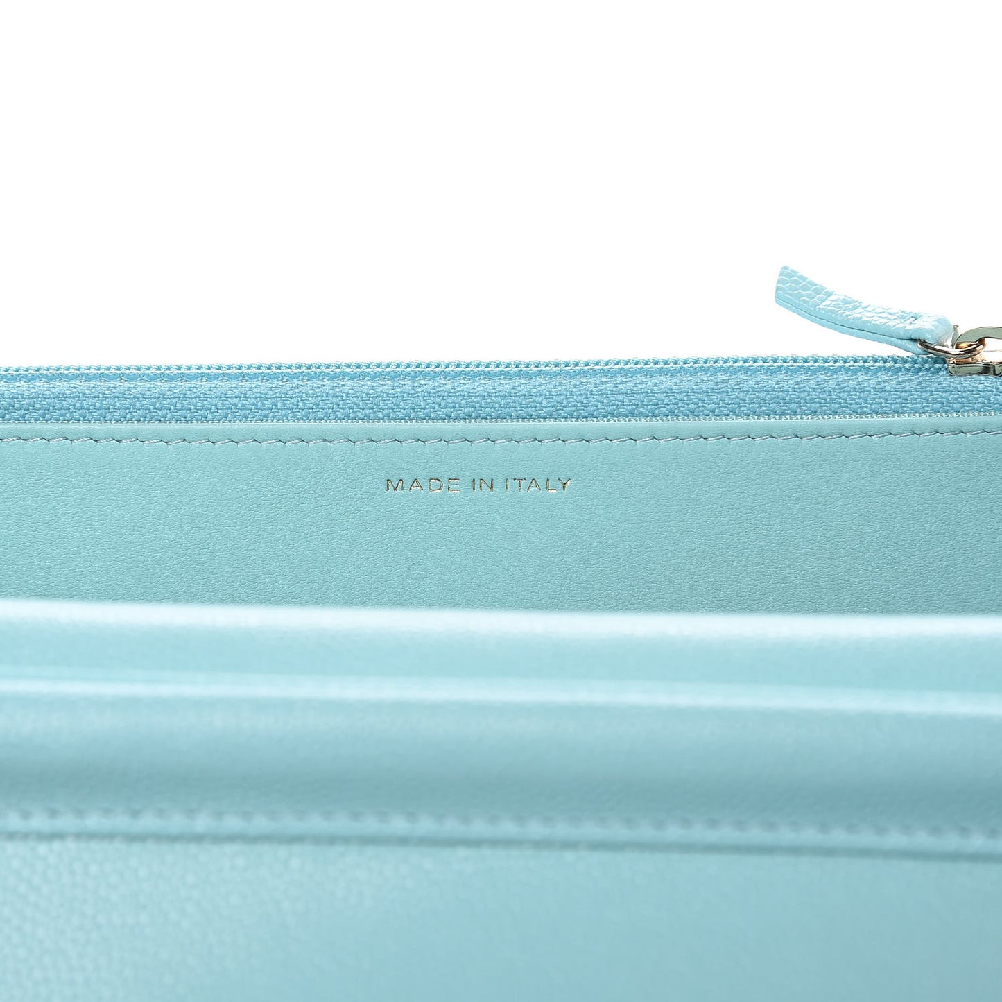 Caviar Quilted Wallet On Chain WOC Light Blue