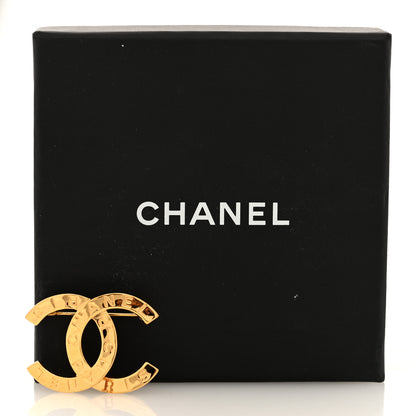 Chanel Metal Paris Button CC Large Brooch Gold 4 of 4