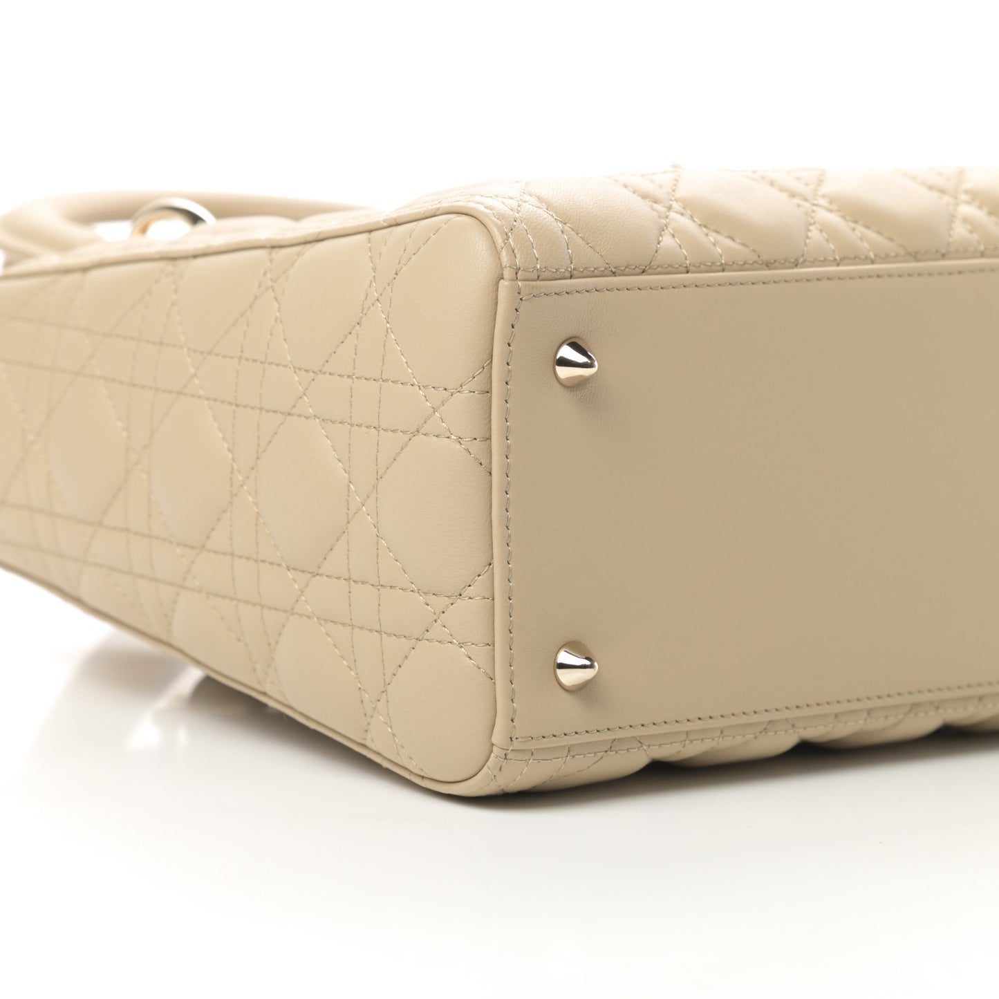 Lambskin Cannage Medium Lady Dior Light Beige