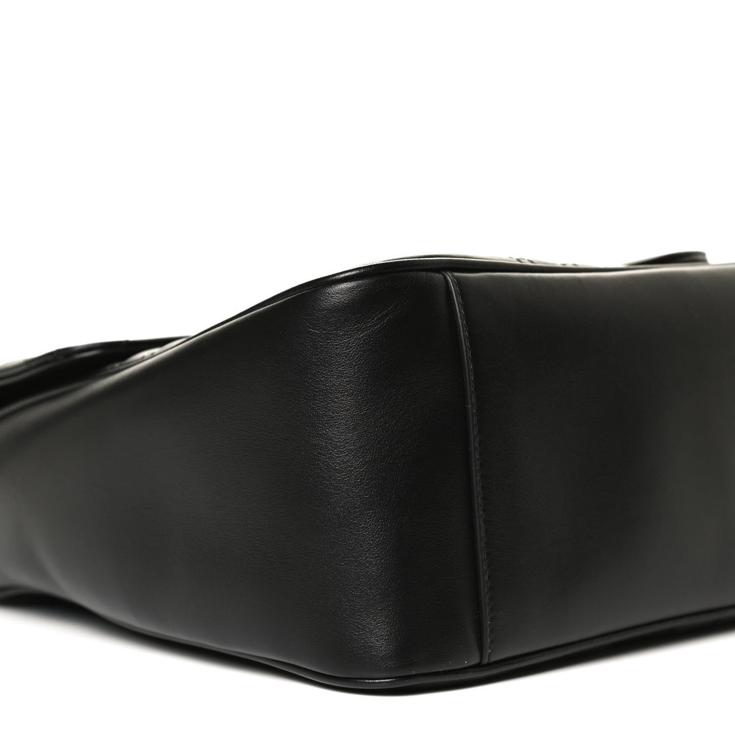 Calfskin Matelasse Medium GG Marmont Top Handle Shoulder Bag Black