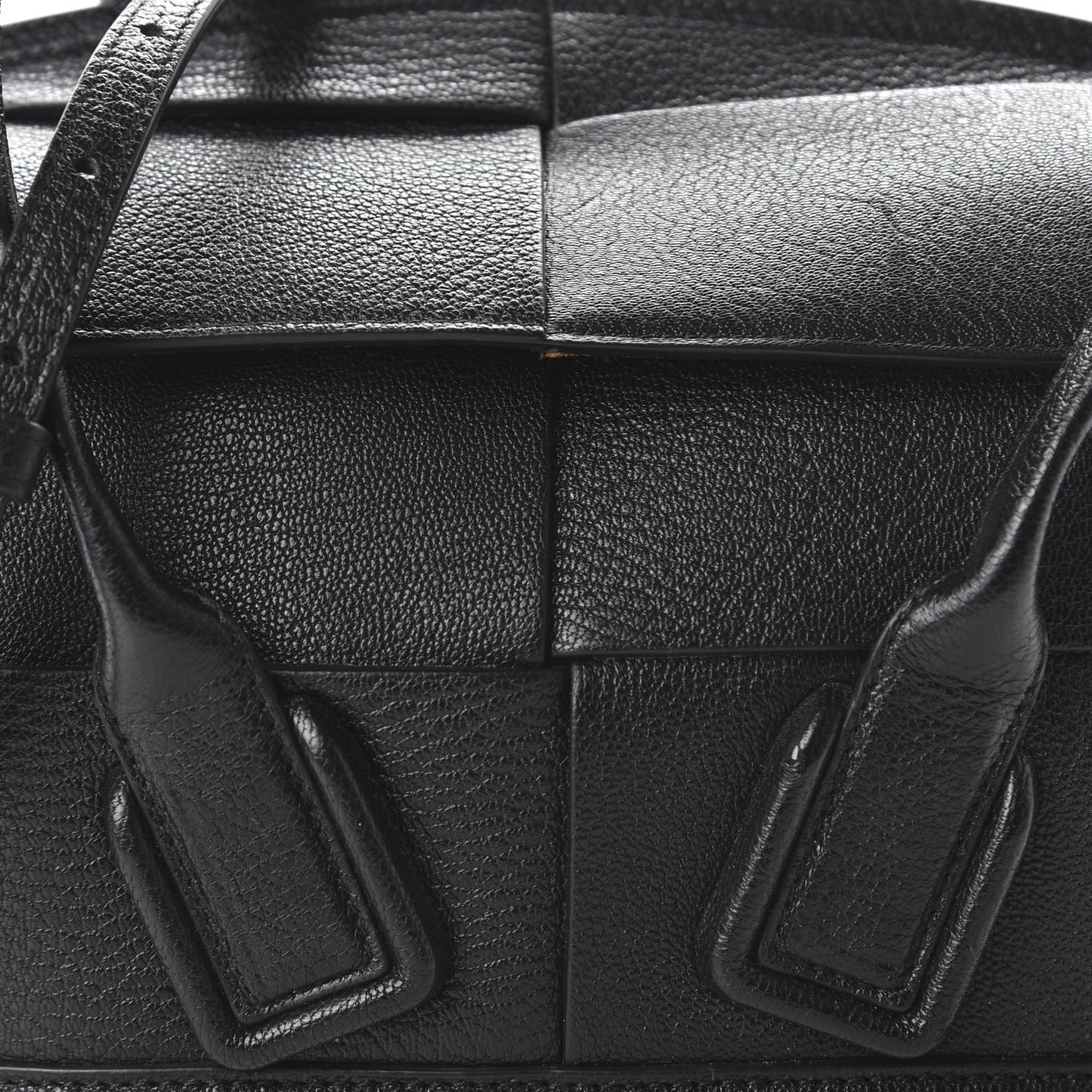 Grained Calfskin Mini Maxi Intrecciato Arco 33 Black