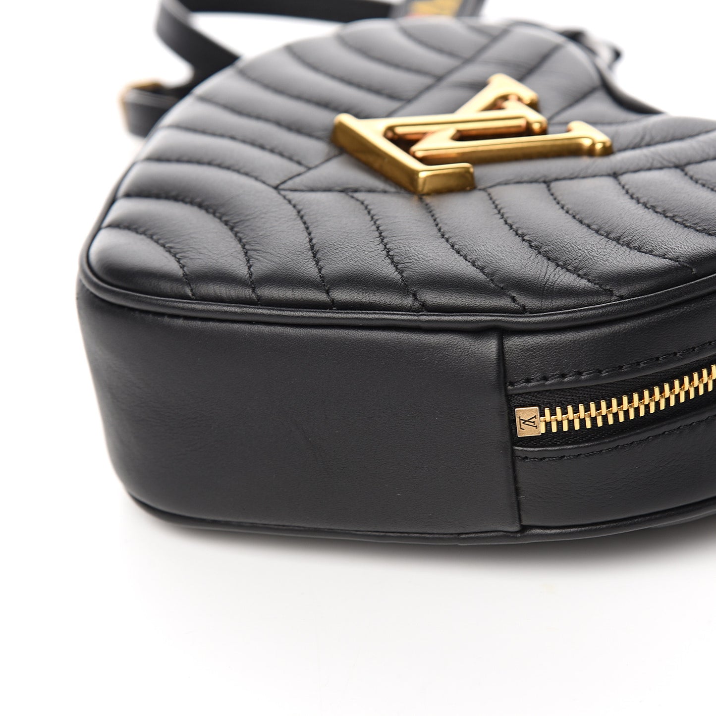 Calfskin New Wave Heart Bag Black