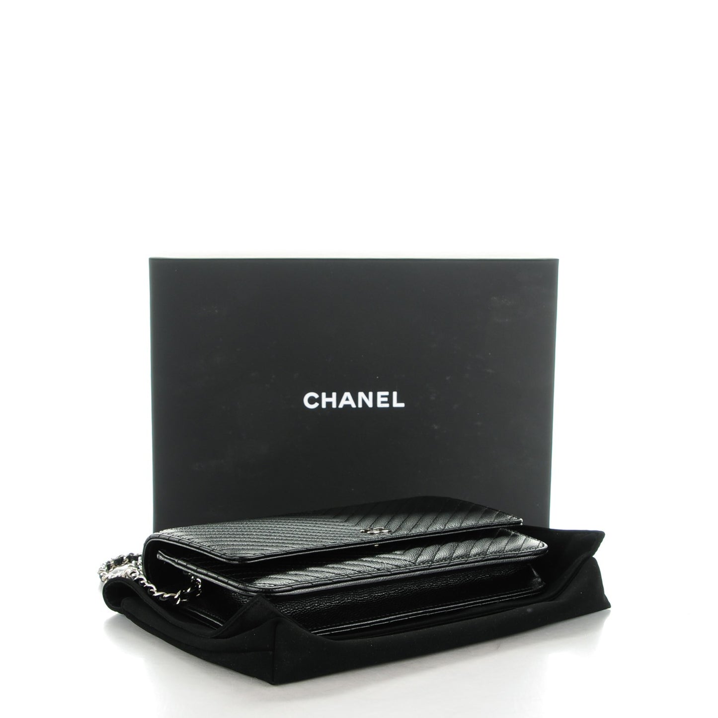 Caviar Chevron Quilted Wallet On Chain WOC Black