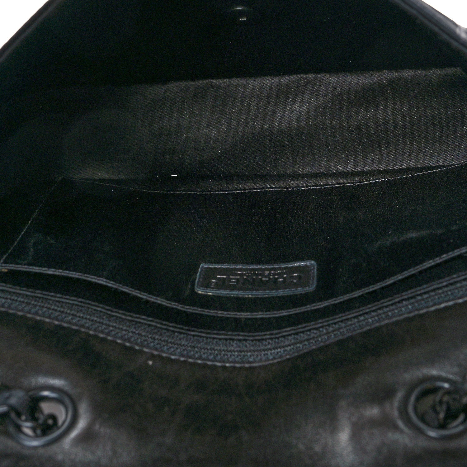 Louis Vuitton Taiga Monogram Outdoor Bumbag White 7 of 14