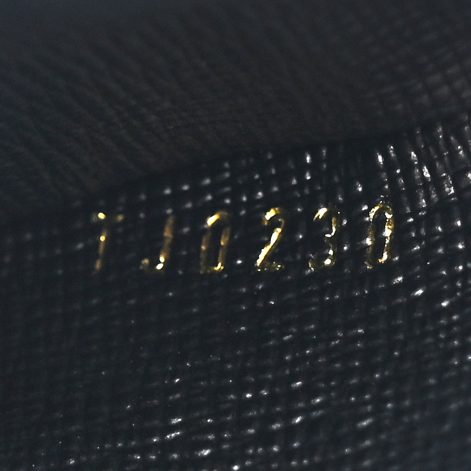 Louis Vuitton Reverse Monogram Giant Trio Pouch 8 of 9