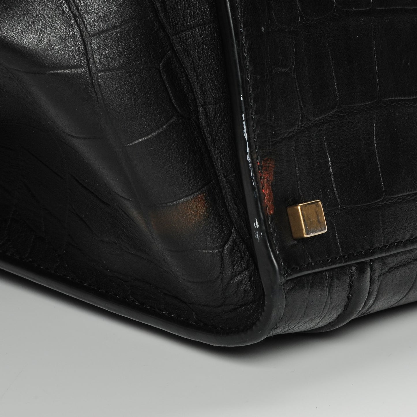 Crocodile Embossed Calfskin Medium Phantom Luggage Black