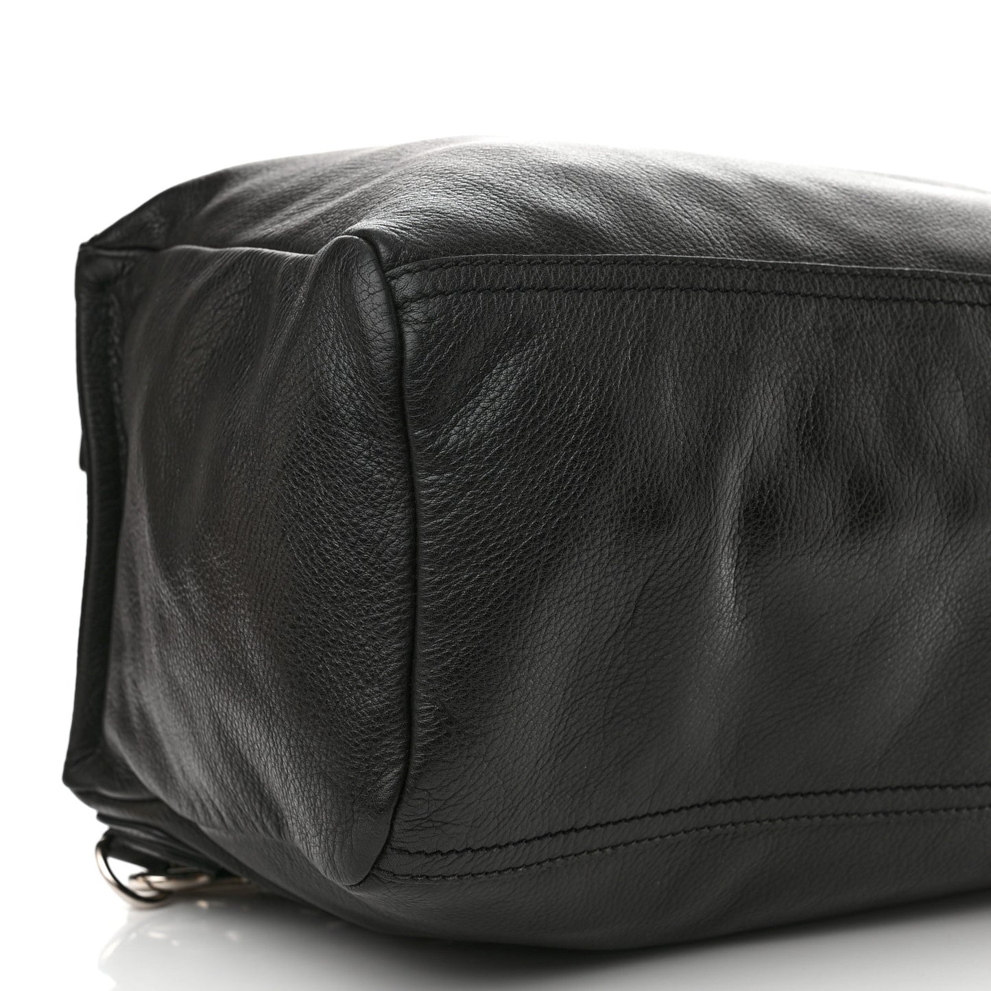 Pebbled Calfskin Medium Pyramid Stud Pandora Black