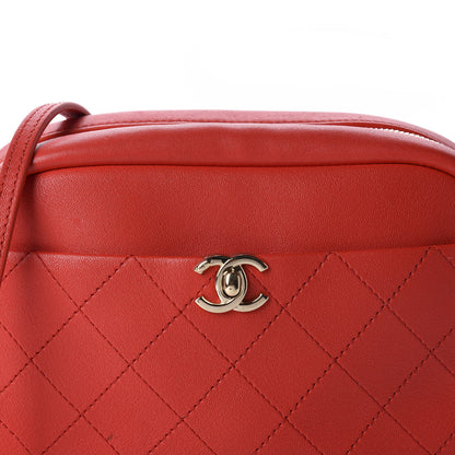 Chanel Goatskin Quilted Large Casual Trip Camera Case Bag Red 10 of 11