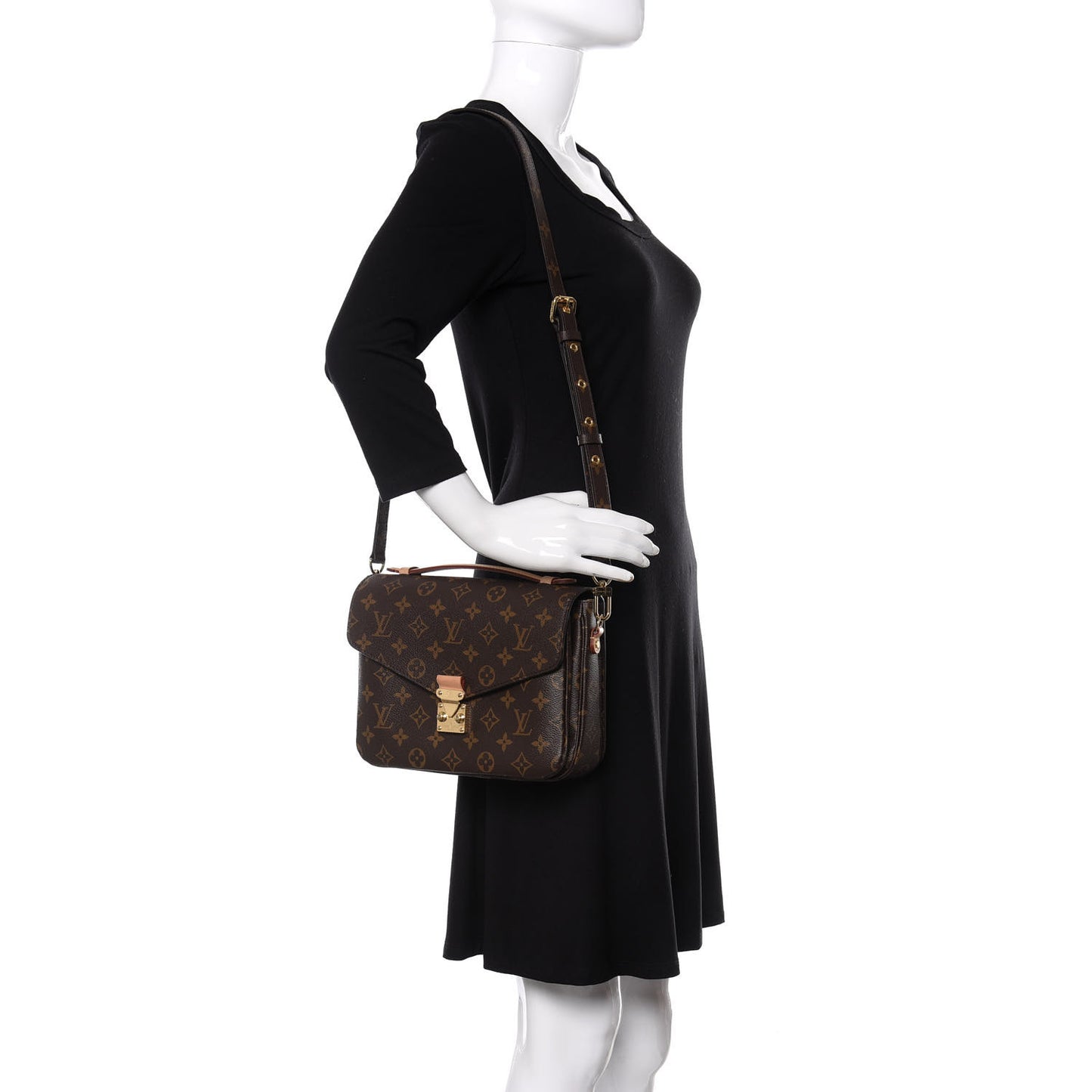 Monogram Pochette Metis