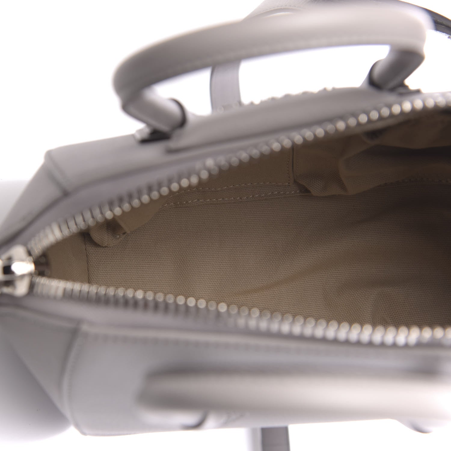 Givenchy Sugar Goatskin Mini Antigona Pearl Grey 5 of 10