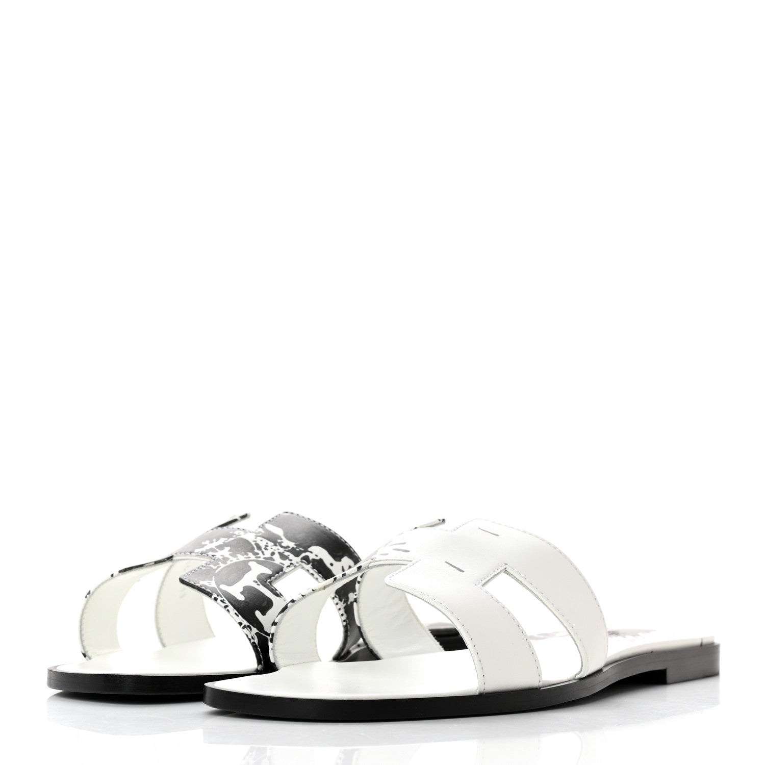 Hermes Calfskin Peinture Fraiche Oran Sandals 41 White Black 3 of 11