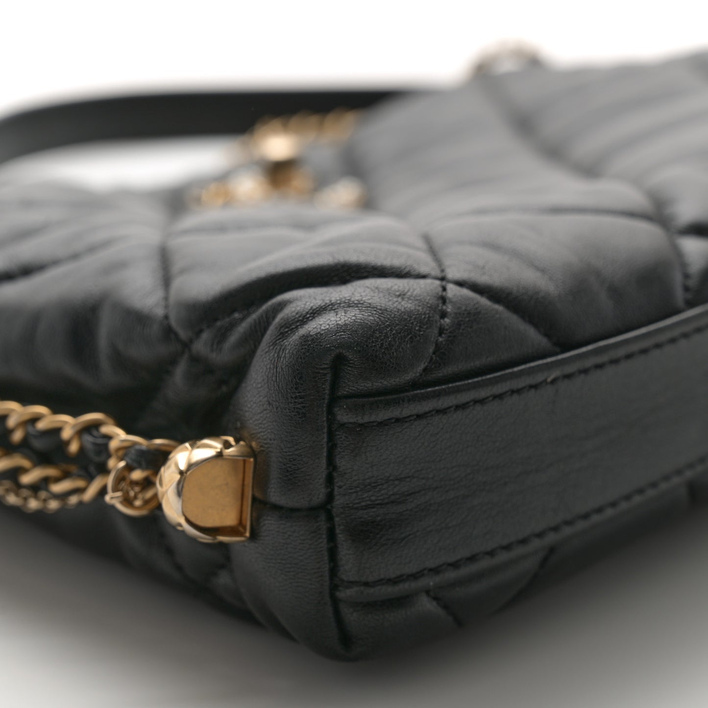 Lambskin Quilted Crush on Chains Hobo Black