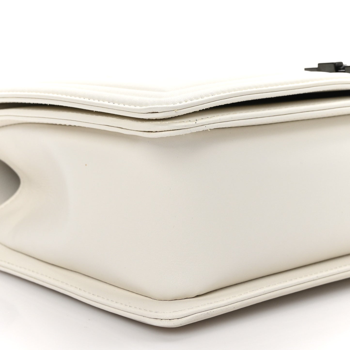 Calfskin Quilted New Medium Boy Flap Ivory